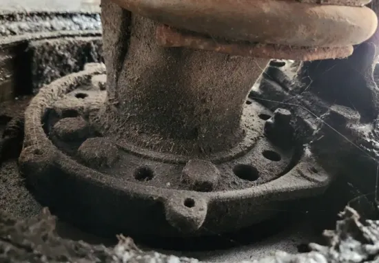 Picture of (Used) 2009 International 4400, REAR DIFFERENTIAL HUBS