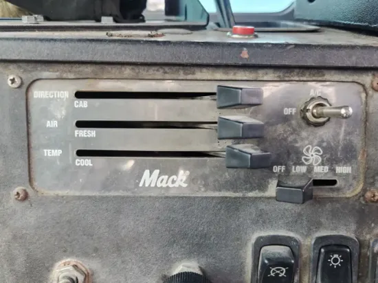 Picture of (Used) 2007 Mack MR690S, TEMPERATURE CONTROL ASSEMBLY
