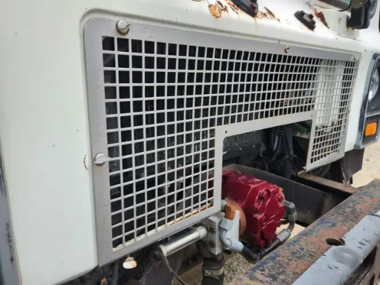 Picture of (Used) 2007 Mack MR690S, GRILLE