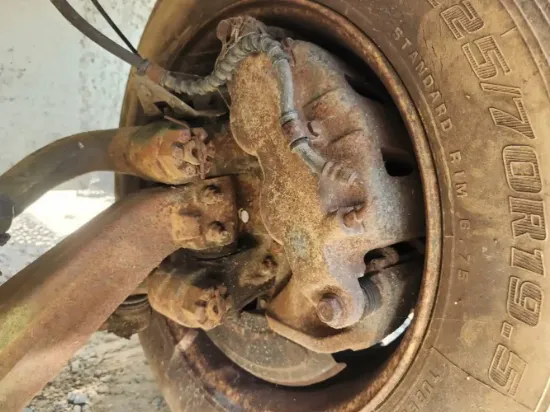 Picture of (Used) 2003 International 4200, FRONT SPINDLE/KNUCKLE