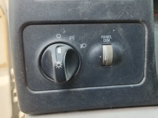 Picture of (Used) 2000 Ford F-650, MISCELLANEOUS DASH SWITCHES