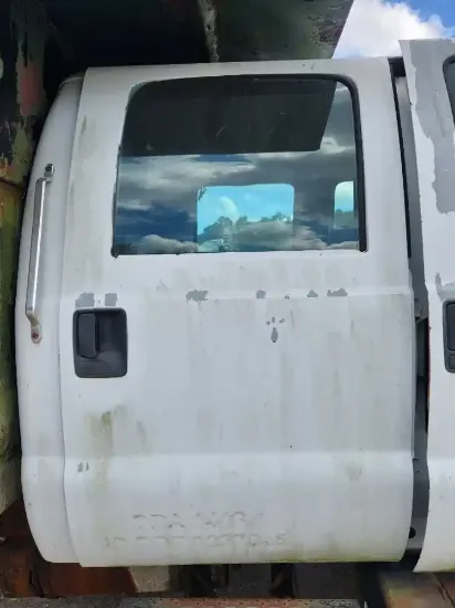 Picture of (Used) 2000 Ford F-650, DOOR