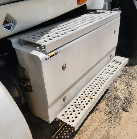 Picture of (Used) 2015 International PROSTAR, DPF COVER