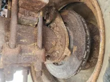 Picture of (Used) 2000 Ford F-650, DIFFERENTIAL HUBS