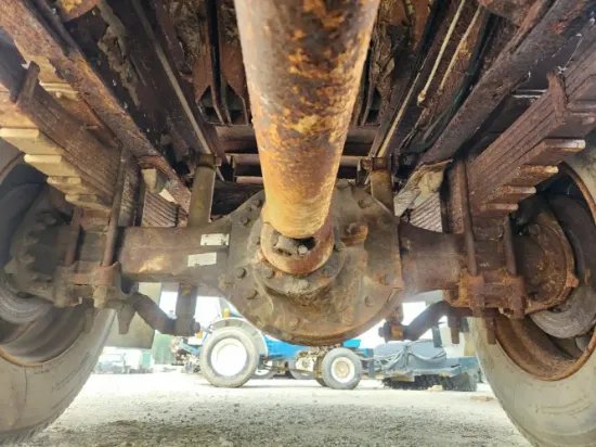 Picture of (Used) 2000 Ford F-650, COMPLETE REAR DIFFERENTIAL