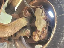 Picture of (Used) 2000 Ford F-650, FRONT SPINDLE/KNUCKLE
