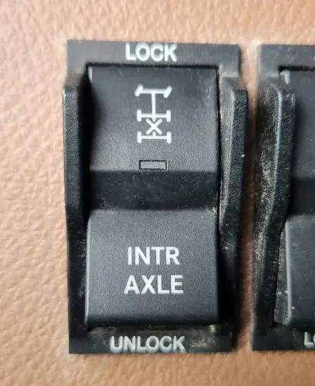 Picture of (Used) 2023 Freightliner Cascadia 126, MISCELLANEOUS DASH SWITCHES