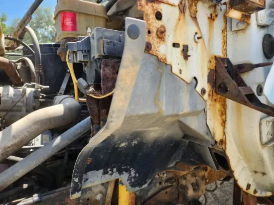 Picture of (Used) 2000 Ford F-650, INNER FENDER