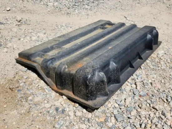 Picture of (Used) 2003 International 4200, BATTERY BOX COVER