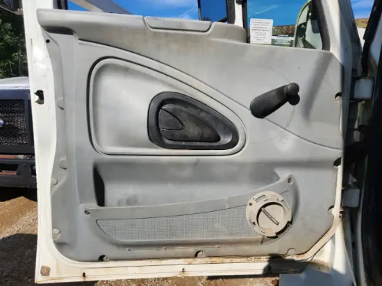 Picture of (Used) 2003 International 4200, INTERIOR DOOR PANEL