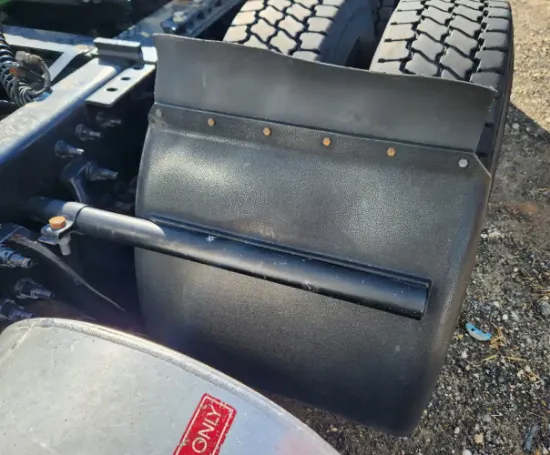 Picture of (Used) 2024 International RH613, REAR QUARTER FENDER