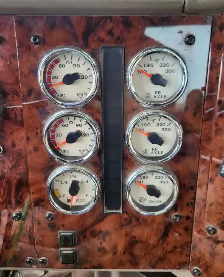 Picture of (Used) 2016 International 9900I, INSTRUMENT CLUSTER