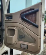 Picture of (Used) 2016 International 9900I, INTERIOR DOOR PANEL