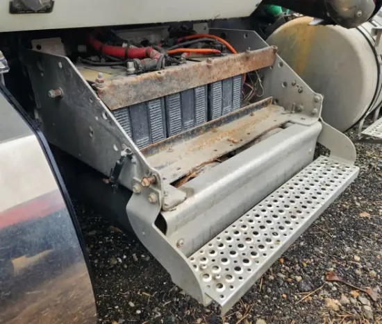 Picture of (Used) 2016 International 9900I, BATTERY BOX