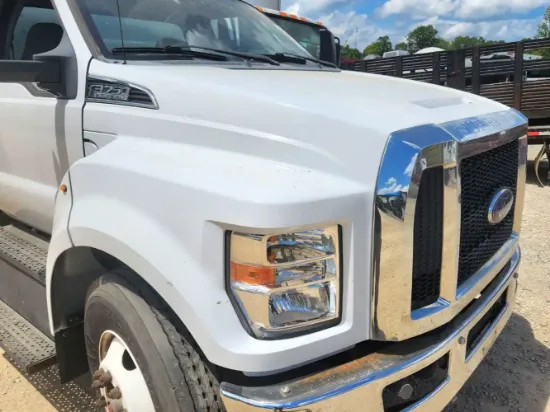 Picture of (Used) 2018 Ford F-750, HOOD ASSEMBLY