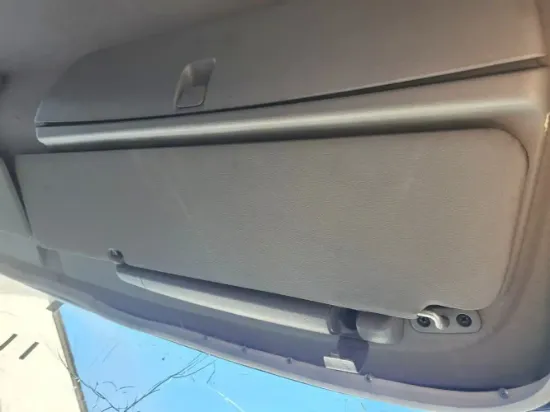 Picture of (Used) 2017 Hino 268, SUN VISOR
