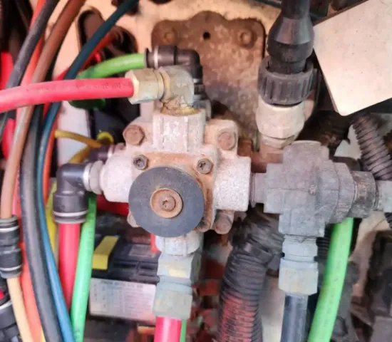 Picture of (Used) 2014 Freightliner Cascadia 125, CLUTCH PEDAL ASSEMBLY