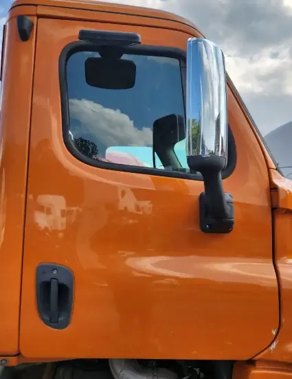 Picture of (Used) 2017 Freightliner Cascadia 125, DOOR
