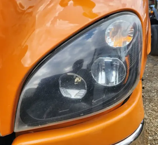 Picture of (Used) 2017 Freightliner Cascadia 125, HEADLAMP ASSEMBLY