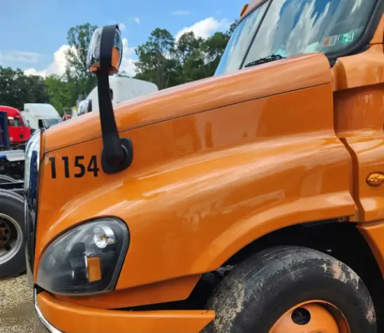 Picture of (Used) 2017 Freightliner Cascadia 125, HOOD ASSEMBLY