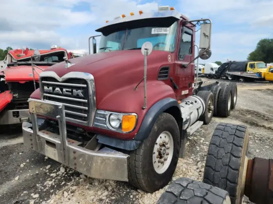 Picture of 2005-mack-cv713-granite-truck-delivery