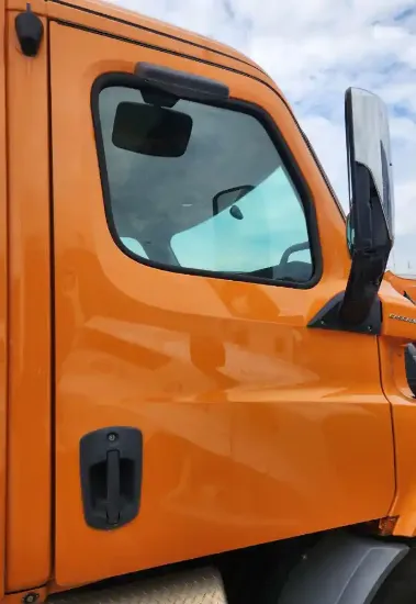 Picture of (Used) 2019 Freightliner Cascadia 116 Day Cab, DOOR