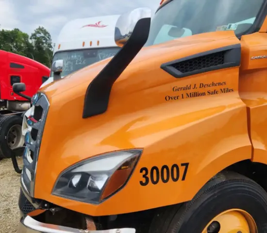 Picture of (Used) 2019 Freightliner Cascadia 116 Day Cab, HOOD ASSEMBLY