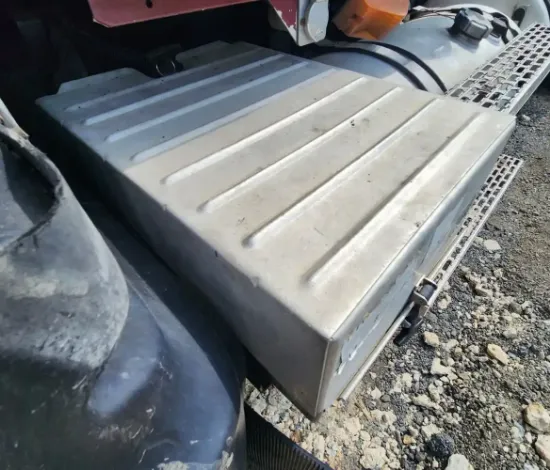 Picture of (Used) 2005 Mack CV713 Granite, BATTERY BOX COVER