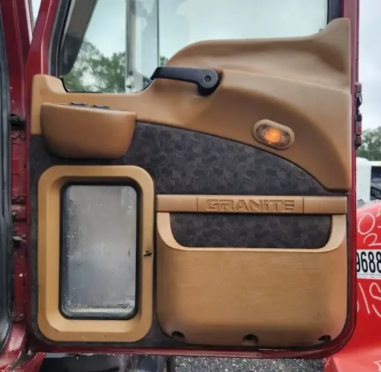 Picture of (Used) 2005 Mack CV713 Granite, INTERIOR DOOR PANEL