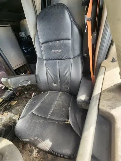 Picture of (Used) 2014 Freightliner Cascadia 125, SEAT